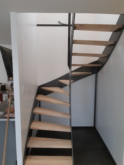 Menuiserie DLR (escalier), Fabricant et Installateur d'Escaliers à Guilligomarc'h